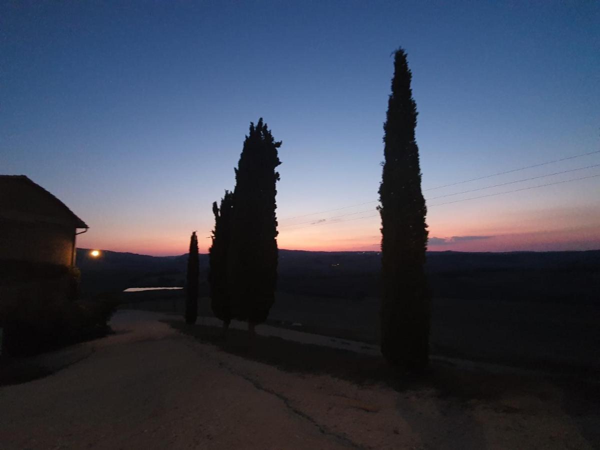 Agriturismo Poggio Tobruk Villa ปีเอนซา ภายนอก รูปภาพ