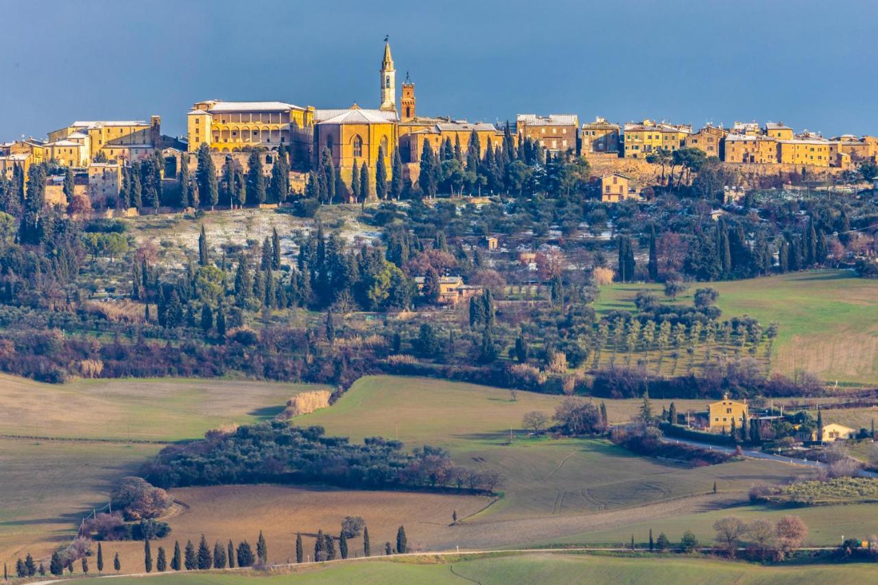 Agriturismo Poggio Tobruk Villa ปีเอนซา ภายนอก รูปภาพ