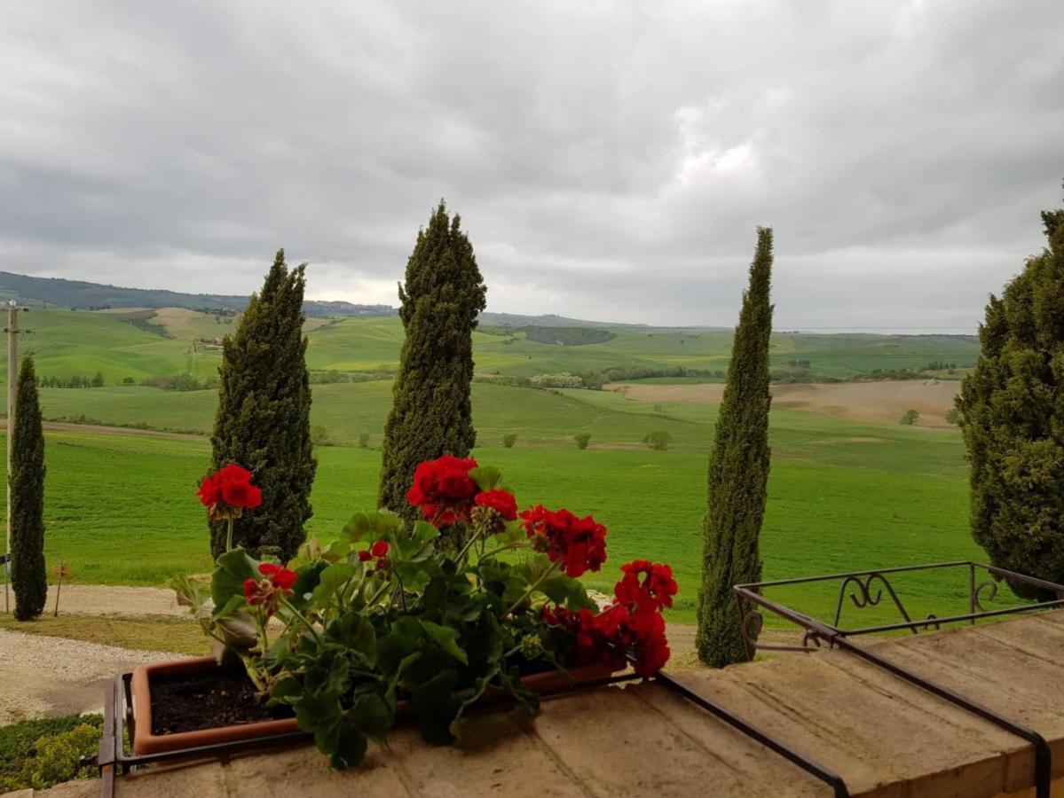 Agriturismo Poggio Tobruk Villa ปีเอนซา ภายนอก รูปภาพ